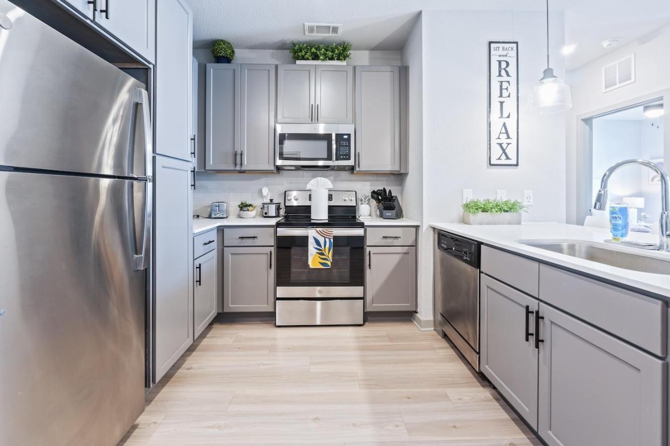 Tropicana Field 2 Bed In Dwtwn With Free Parking Apartment St. Petersburg Exterior photo
