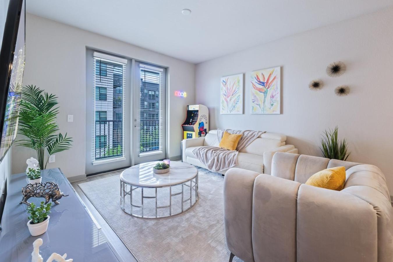 Tropicana Field 2 Bed In Dwtwn With Free Parking Apartment St. Petersburg Exterior photo