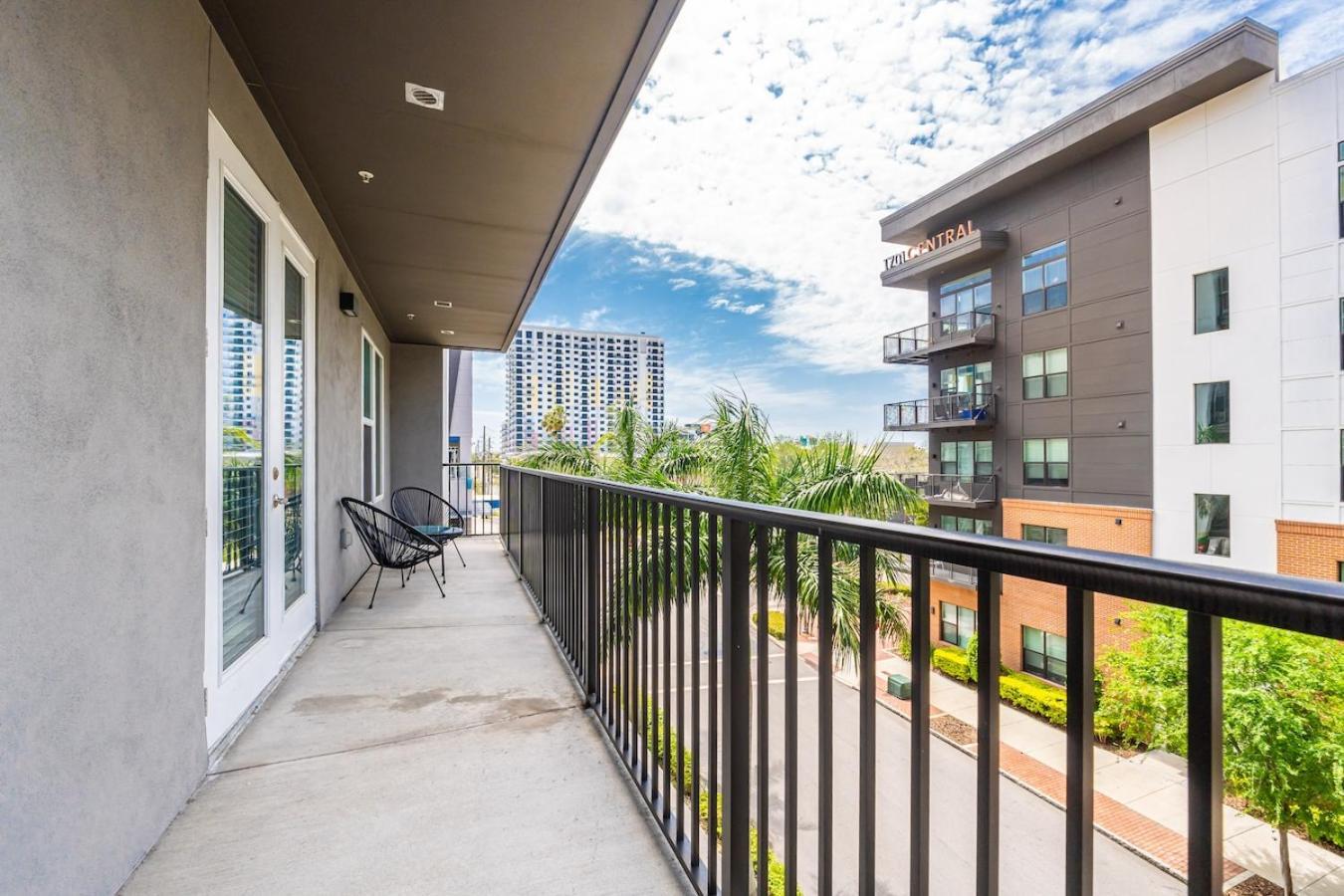 Tropicana Field 2 Bed In Dwtwn With Free Parking Apartment St. Petersburg Exterior photo