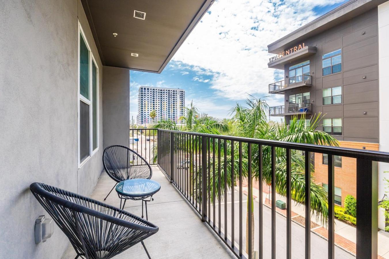 Tropicana Field 2 Bed In Dwtwn With Free Parking Apartment St. Petersburg Exterior photo