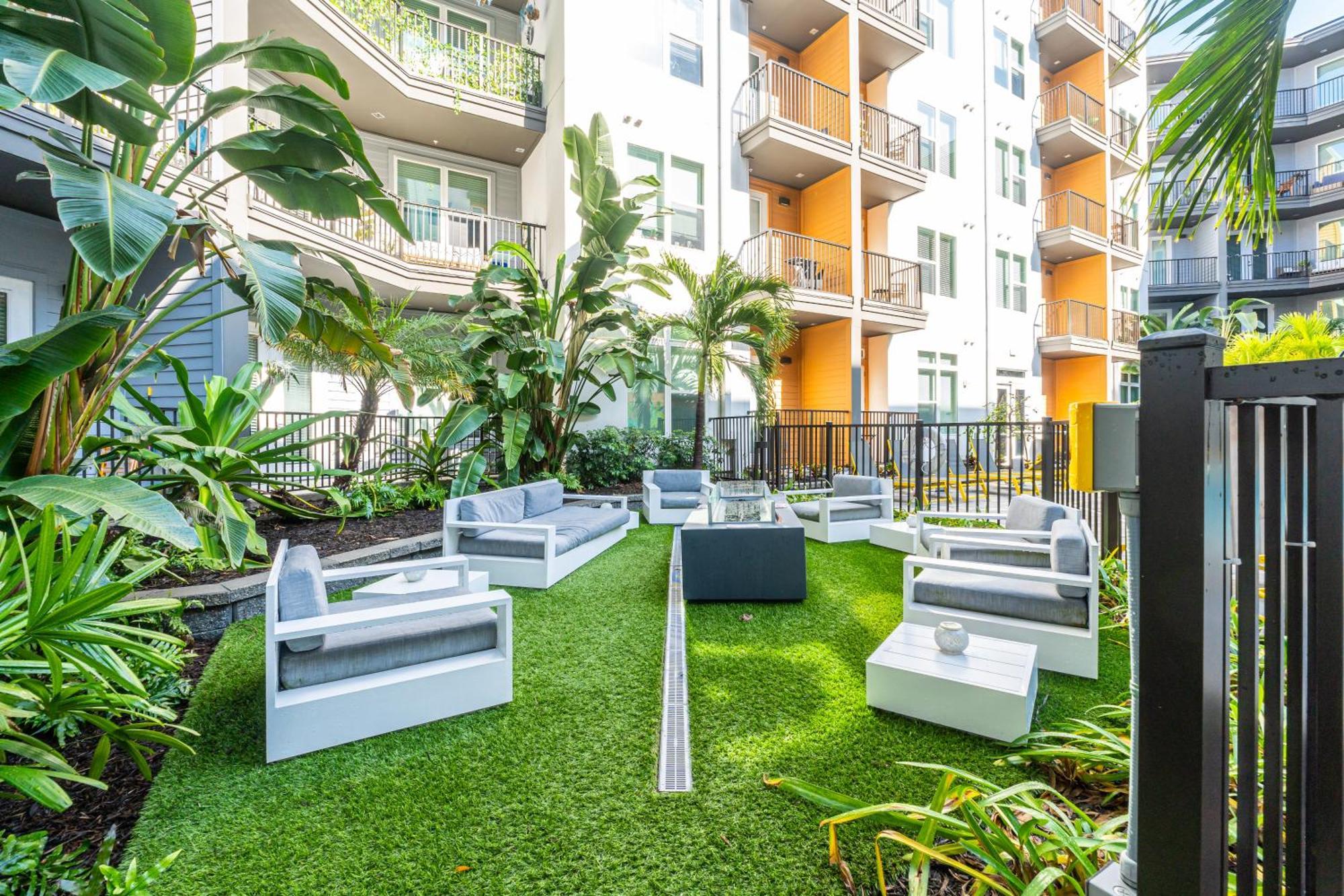 Tropicana Field 2 Bed In Dwtwn With Free Parking Apartment St. Petersburg Exterior photo